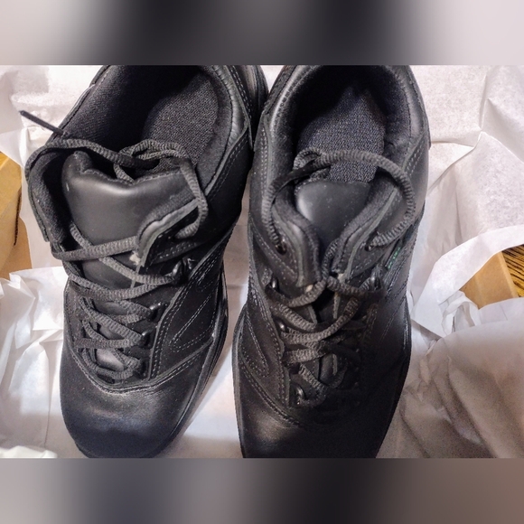 NEW in Box GBX Mens Shoes (no tags) Size 9 Leather Upper - Picture 7 of 12